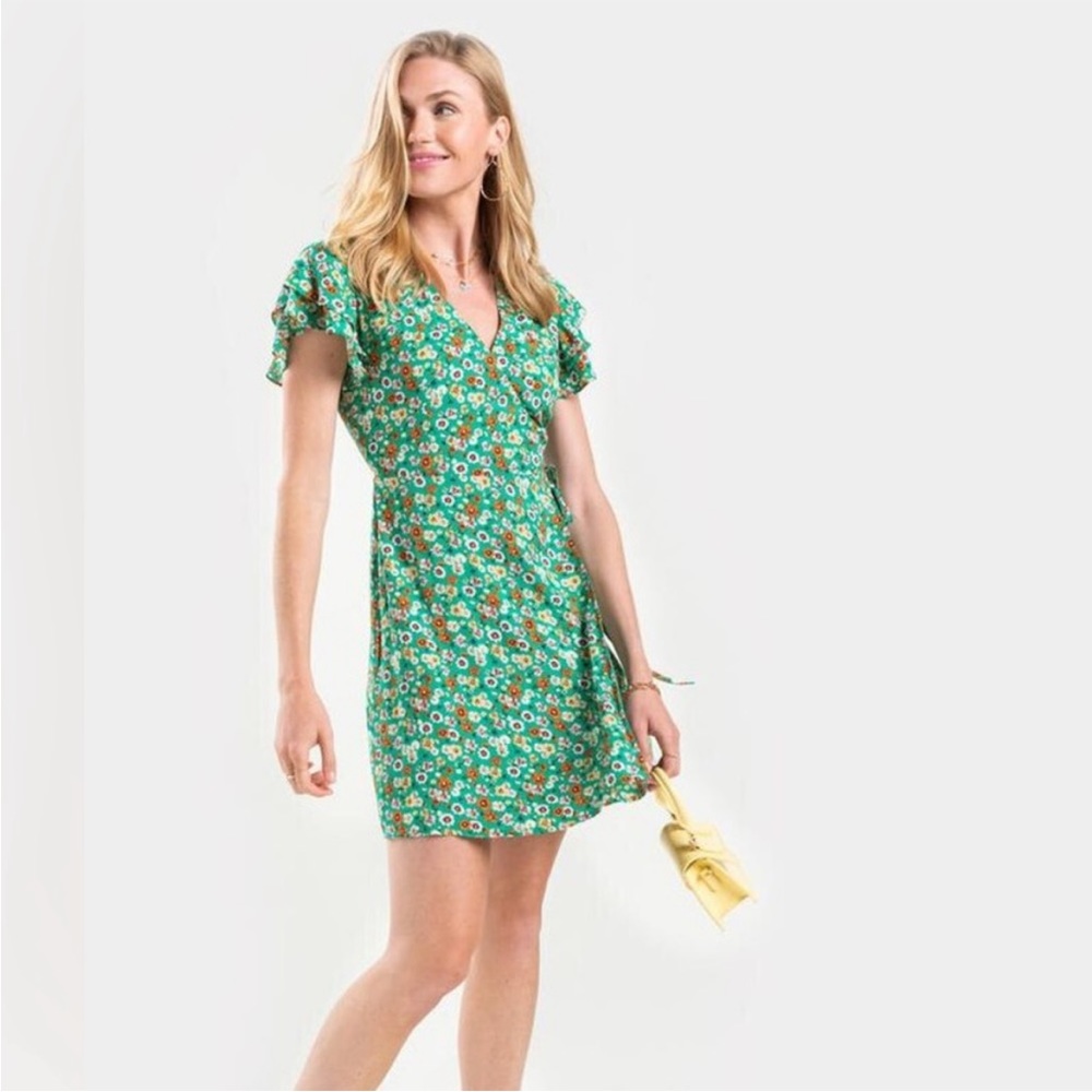 Francesca’s Brand Mi Ami Green Floral Wrap Dress